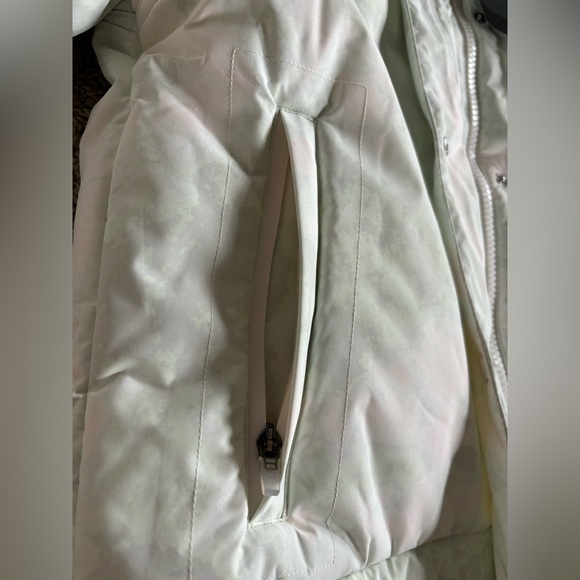 NWT! FP Movement Bunny Slope Puffer Jacket in Mountain Mist Sage / Size Small - Picture 8 of 13